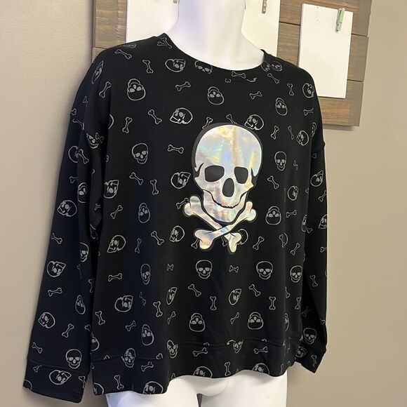 Pumpkins & Potions Skulls and Bones Long Sleeves Crewneck Pullover Shirt- Large - Picture 3 of 15